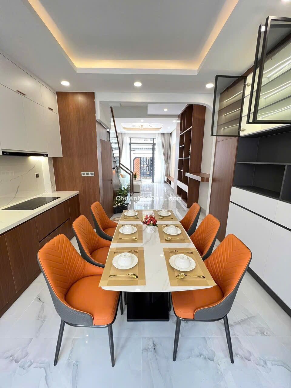 Nhà hxh đường ích thạnh diện tích 68m , 3 tầng nhà mới