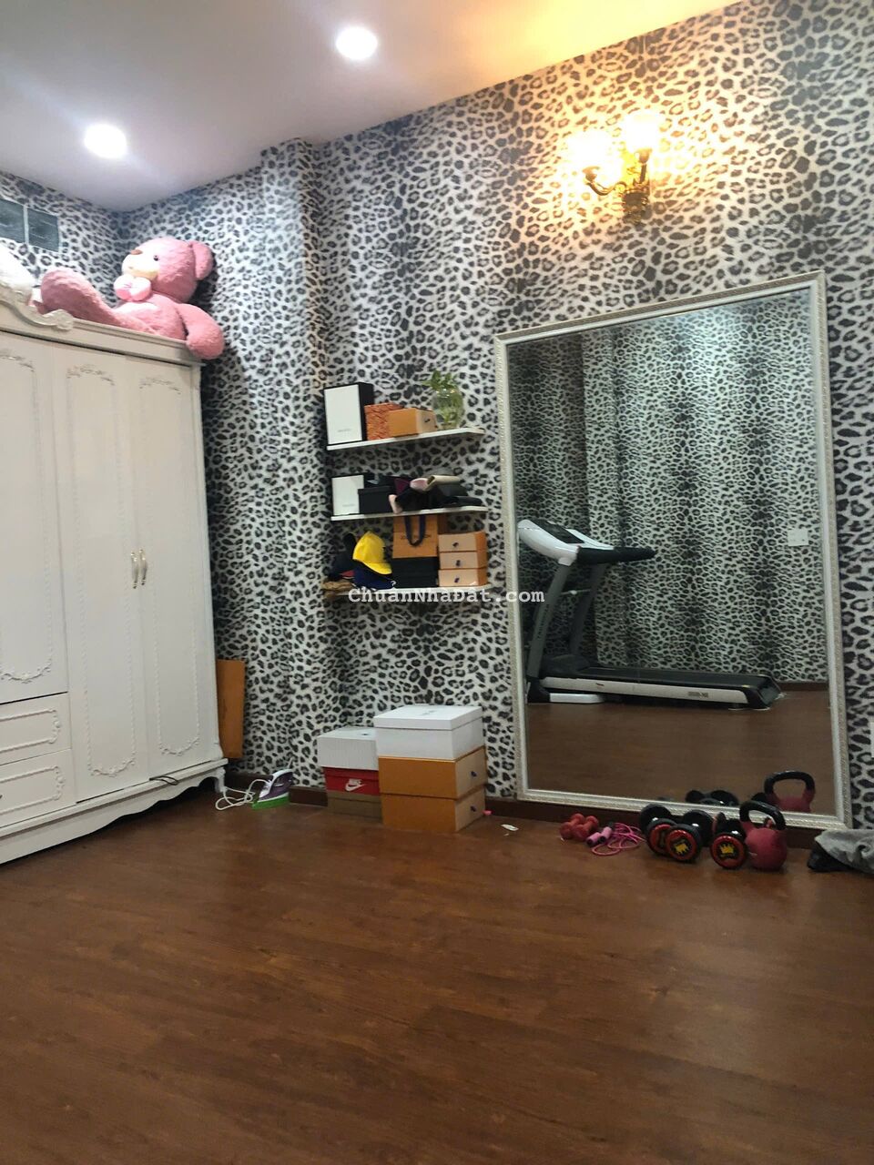 Nhà HXH đường 882 phú hữu diện tích 65m, 3 tầng giá tốt