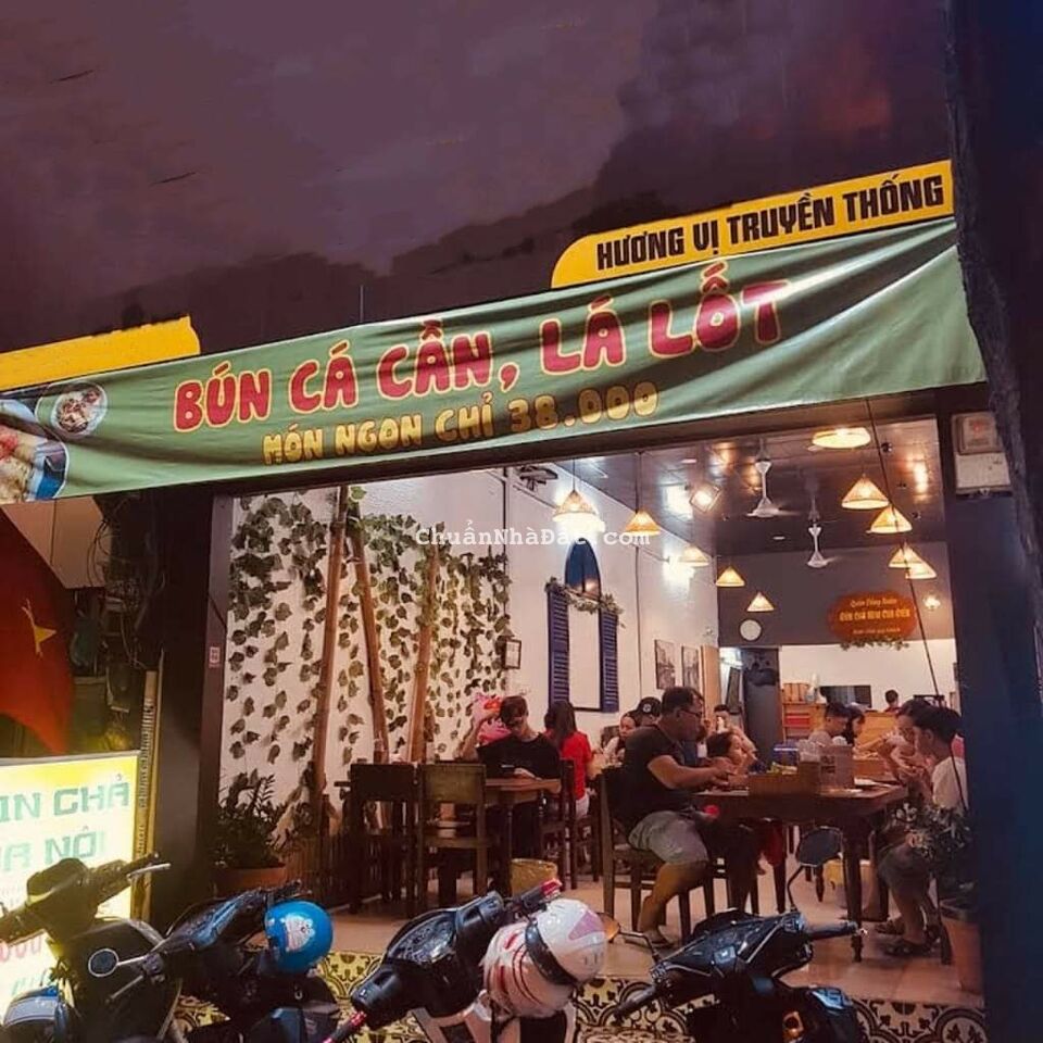 CẦN SANG QUÁN ĂN, ĐƯỜNG KHÁNH HỘI Q4, Dt: 4x18, trệt 1 lửng, thuê 27tr