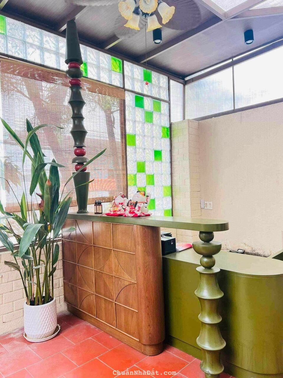 SANG SPA THẢO ĐIỀN QUẬN 2, 330M2, GIÁ THUÊ: 62 TRIỆU SANG SPA THẢO ĐIỀN QUẬN 2, 330M2, GIÁ THUÊ: 62 TRIỆU