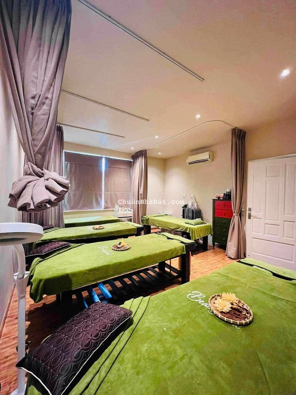 SANG SPA THẢO ĐIỀN QUẬN 2, 330M2, GIÁ THUÊ: 62 TRIỆU SANG SPA THẢO ĐIỀN QUẬN 2, 330M2, GIÁ THUÊ: 62 TRIỆU