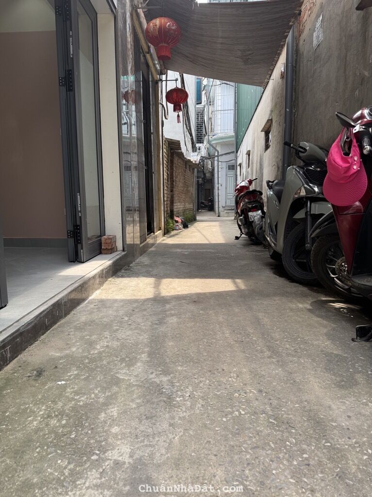 Bán nhà 5 tầng 3 ngủ phố Lĩnh Nam , ngõ thoáng MT rộng 2.63 tỷ