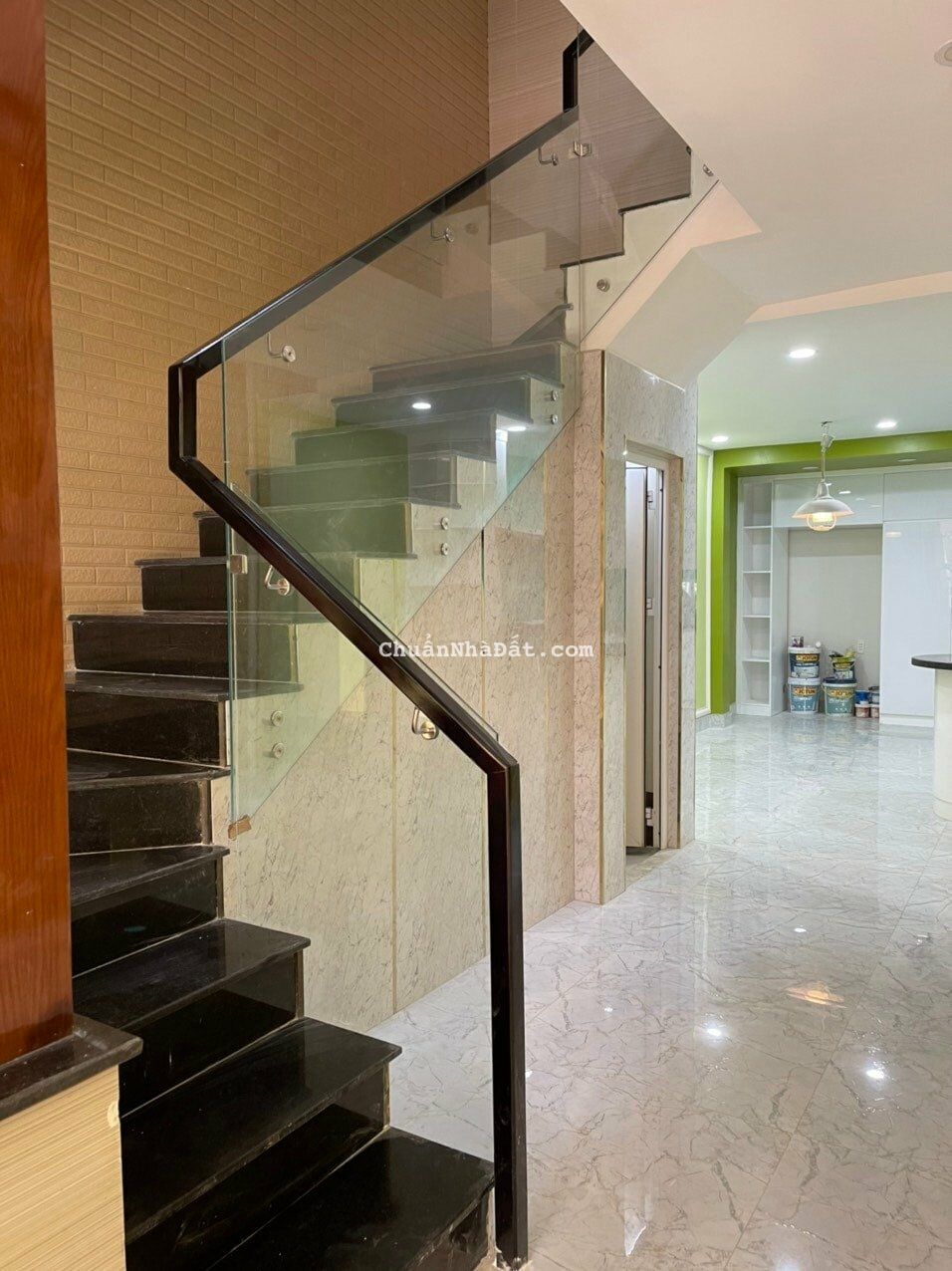 Bán nhà MT đường Hoàng Văn Hợp,gần khu tên lửa, 4 x 20m, 3 tấm, giá 8.8 tỷ nhà mới giá khá êm 