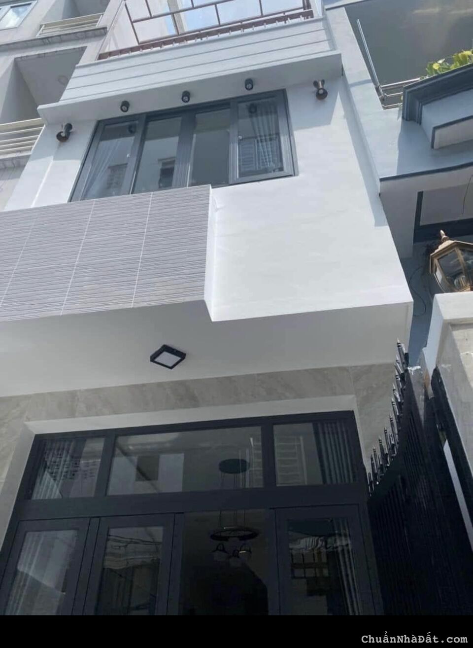 Cần bán nhà 45,8m2 hẻm 6m ở Nguyễn Kiệm quận Gò Vấp. Gần công viên Gia Định, giá 2tỷ550, sổ sẵn 