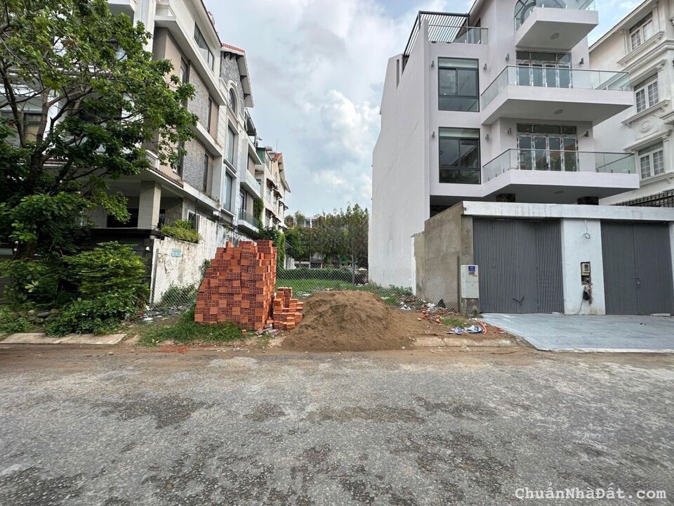 Bán gấp lô đất 80m2 hẻm 6m Trần Trọng Cung quận 7. Gần khu dân cư Nam Long, giá 2tỷ450 , sổ sẵn 