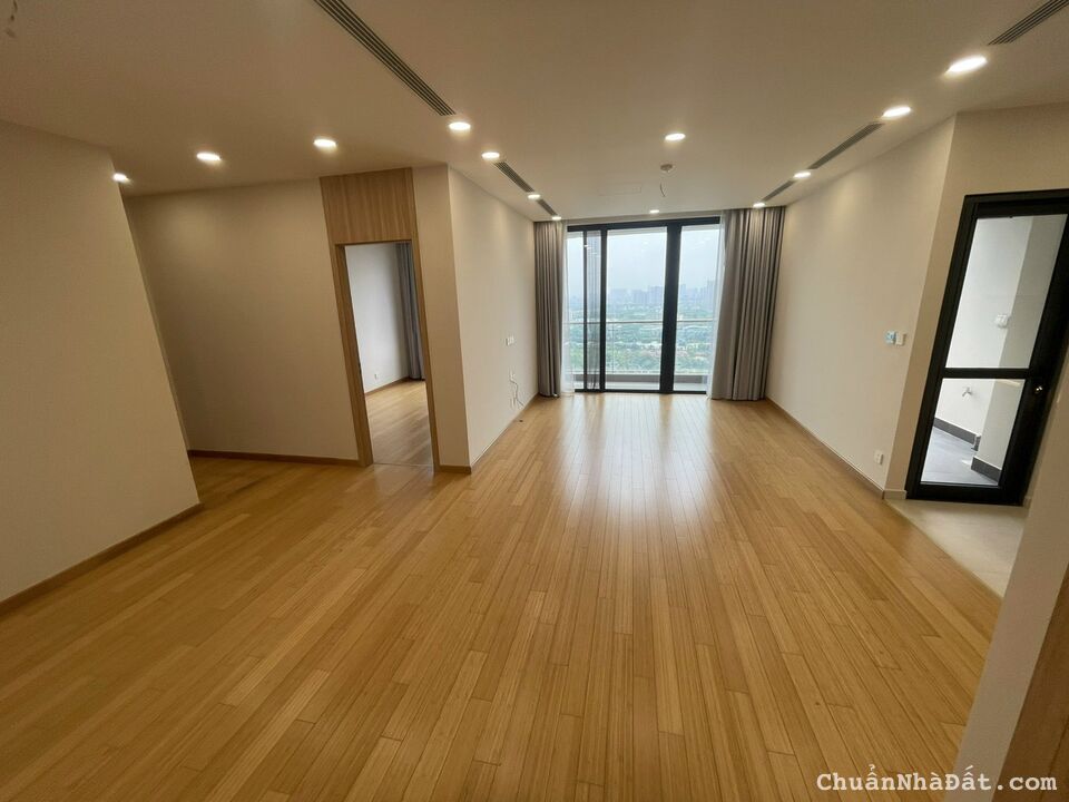 Chủ nhà xuống nhà đất cần bán căn 2 ngủ dt 90 m cc Thezei giá 5,8 tỷ. LH Miss Oanh 0937941279