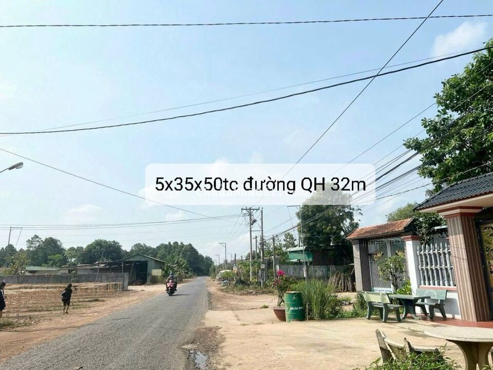 Thanh lý gấp đất ngay chợ Tân Thành Đồng Xoài 5x35 thổ cư xd ngay