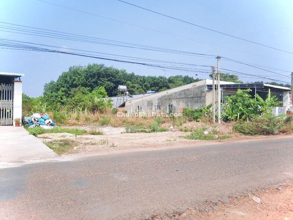 Gấp!! Chính chủ cần bán gấp nền đất thổ cư 225m2 ngay KCN Đồng Xoài 1 giá 680tr