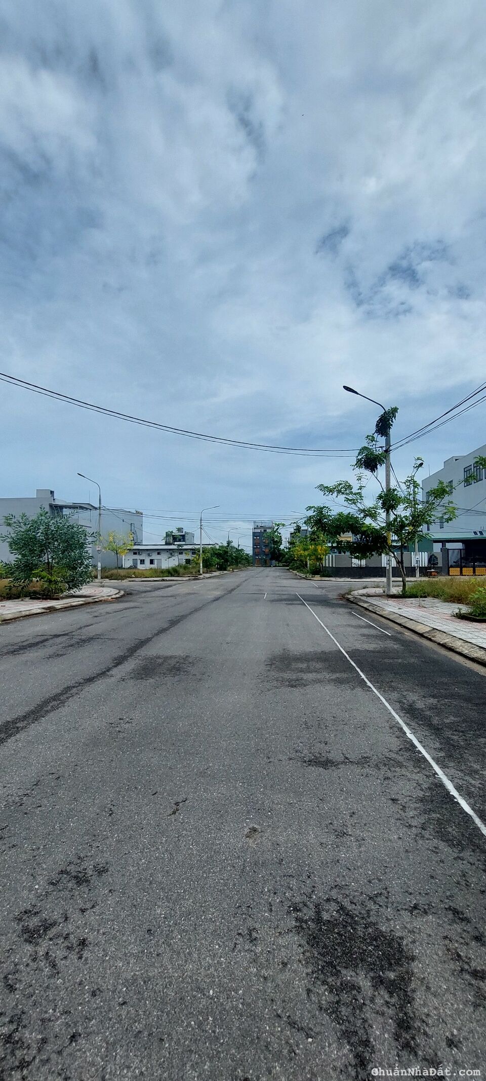 Lô 100m2, đường 10m5, Khu DC số 2 gần chợ Vĩnh Điện, Điện Bàn, Quảng Nam. Giá 1.55 tỷ Lô 100m2, đường 10m5, Khu DC số 2 gần chợ Vĩnh Điện, Điện Bàn, Quảng Nam. Giá 1.55 tỷ