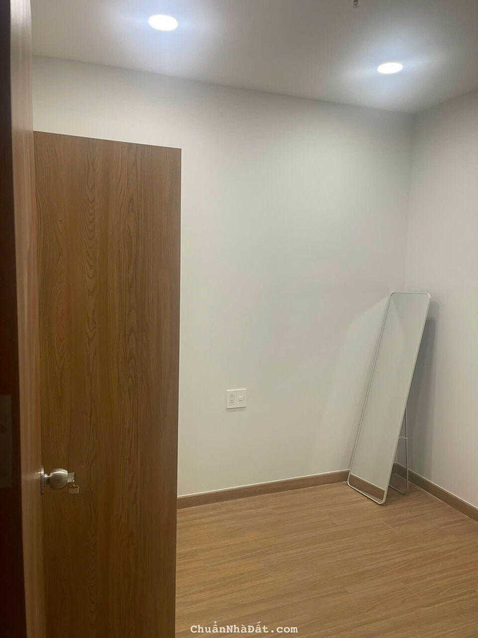 Chính chủ bán lỗ thu hồi vốn căn 2 PN tầng 10 Phúc Đạt Tower