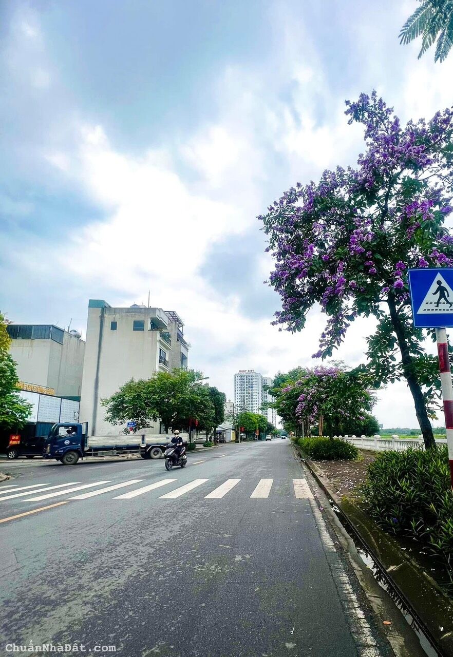 Bán Đất Phúc Lợi - Giá Chỉ Hơn 2 Tỷ, DT 44m², MT 4m, Lô Góc - Liên Hệ Ngay!