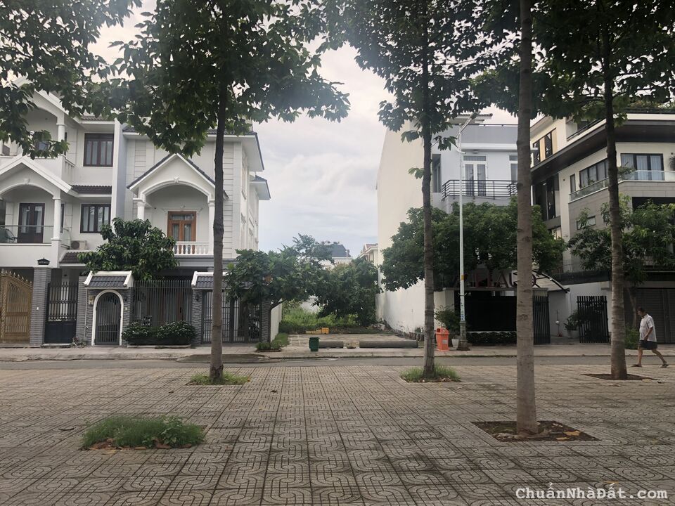 Giá 110 triệu/m2 - Bán lô đất KDC Đông Thủ Thiêm P.Bình Trưng Đông Q.2 - 8x22m(176m2)