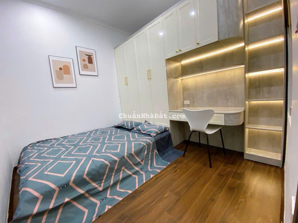 Bán nhà riêng ngõ 40 Cự Lộc 38m2, 4T, MT 6m Ô Tô Giá Chỉ 5,5 Tỷ