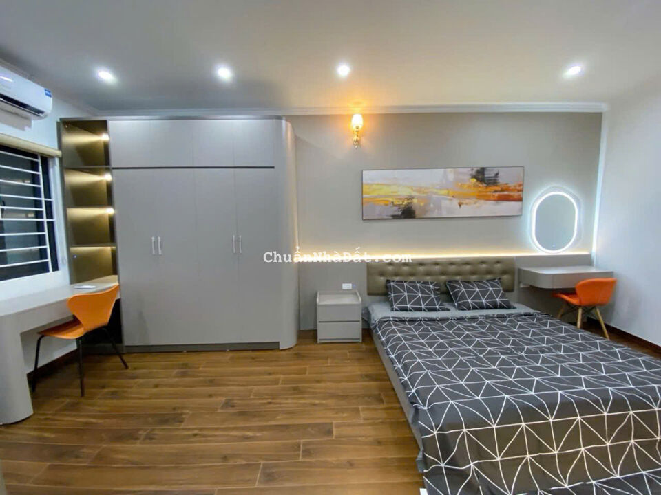 Bán nhà riêng ngõ 40 Cự Lộc 38m2, 4T, MT 6m Ô Tô Giá Chỉ 5,5 Tỷ