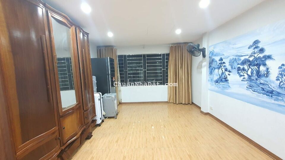 Bán nhà riêng ngõ 236 Lê Trọng Tấn 30m2, Ngõ Thông, Gần Phố Giá Chỉ 4,8 Tỷ Bán nhà riêng ngõ 236 Lê Trọng Tấn 30m2, Ngõ Thông, Gần Phố Giá Chỉ 4,8 Tỷ