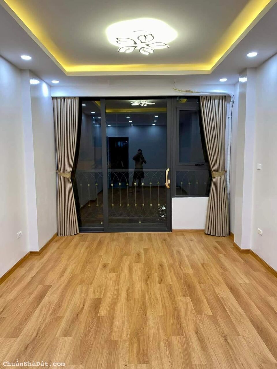 Bán nhà riêng ngõ 3 Thái Hà 40,55m2 4T MT 4,5m Ô Tô Giá 7,25 Tỷ