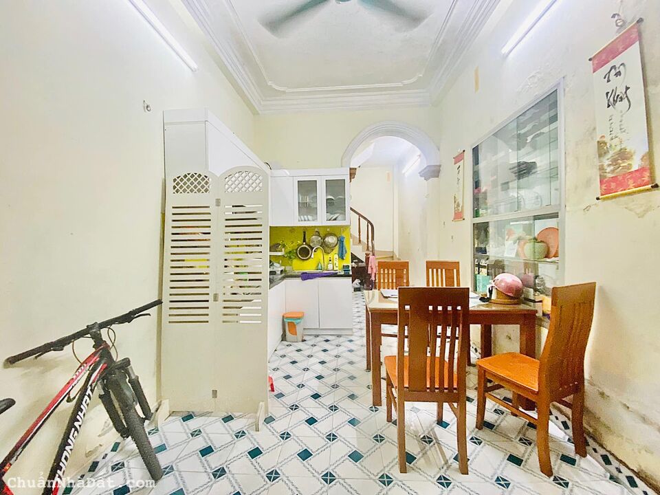 Bán nhà riêng ngõ 210 Hoàng Văn Thái 30m2, 4T, MT 3,5m, Phân Lô, 2 Thoáng Giá Chỉ 5 TỶ