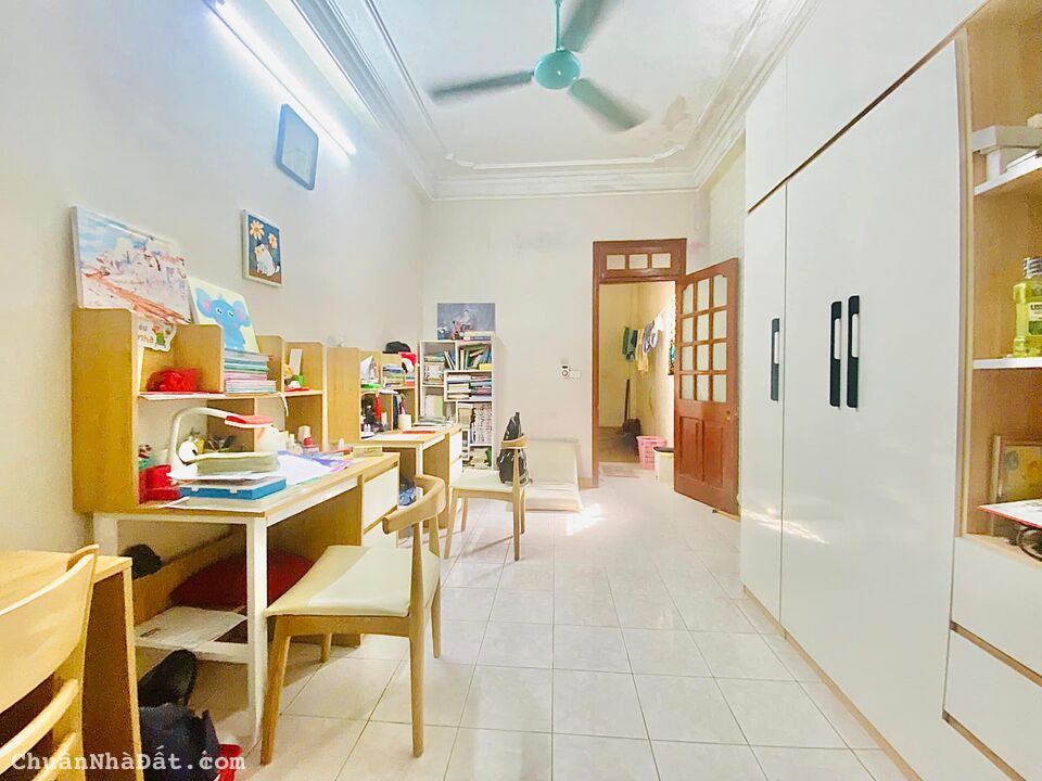 Bán nhà riêng ngõ 210 Hoàng Văn Thái 30m2, 4T, MT 3,5m, Phân Lô, 2 Thoáng Giá Chỉ 5 TỶ