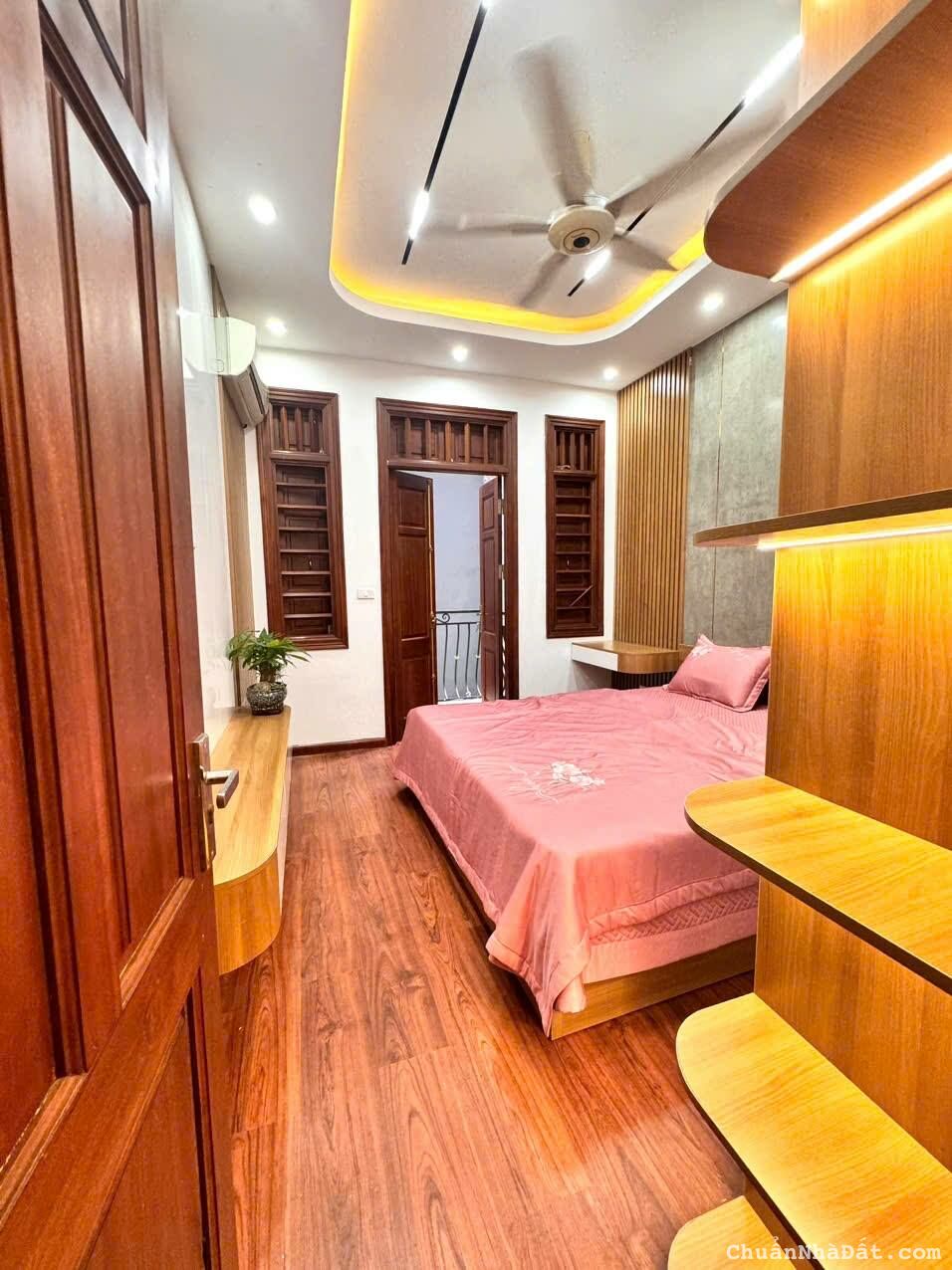 Bán Nhà Phố Hoàng Văn Thái Thanh Xuân 45m2 6 Tầng, Nhà Đẹp Ở Ngay Giá Chỉ 7,9 Tỷ Bán Nhà Phố Hoàng Văn Thái Thanh Xuân 45m2 6 Tầng, Nhà Đẹp Ở Ngay Giá Chỉ 7,9 Tỷ