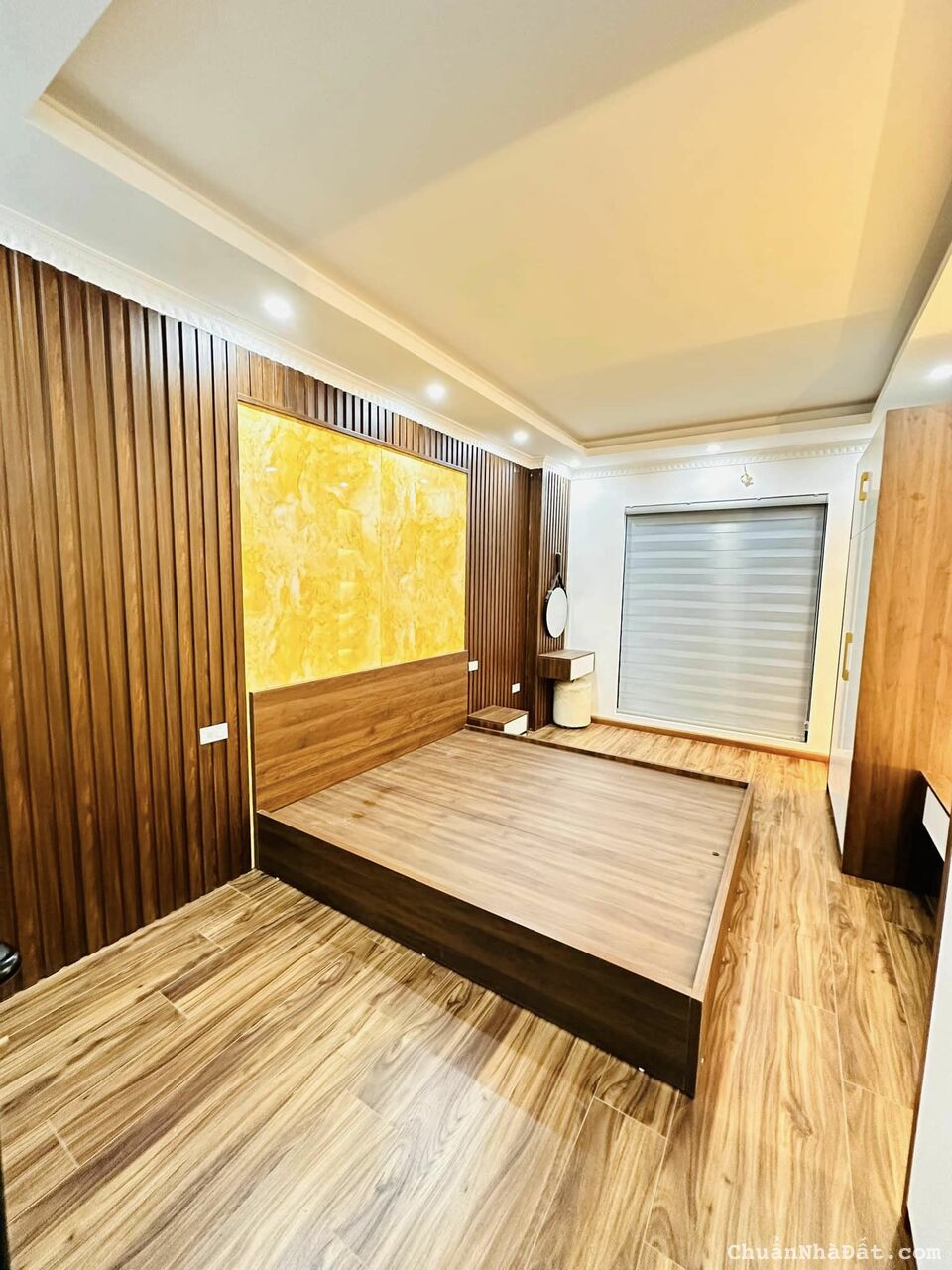 Bán Nhà Phố Hoàng Văn Thái 48m2 4T Ô Tô Giá 9,5 Tỷ