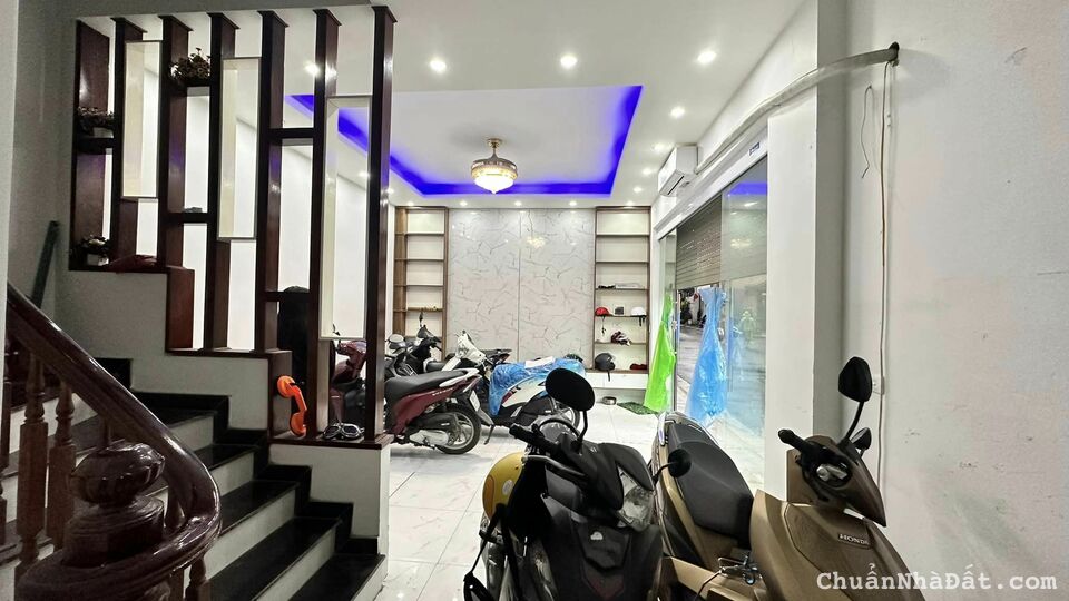 Bán nhà riêng ngõ 72 Tôn Thất Tùng, 45,6m2, 5T, Lô Góc, 3 Thoáng Giá Chỉ 6,99 Tỷ