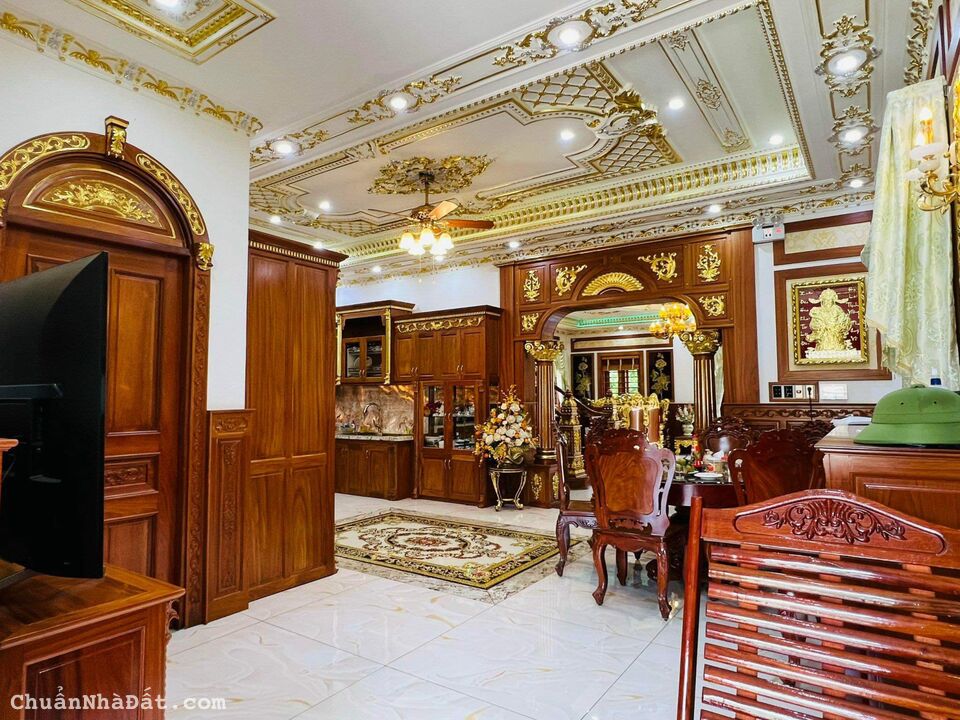 Bán biệt thự đường Trần Xuân Soạn Quận 7, DT: 11.2x42m, DTCN: 426m2, giá: 39 tỷ thương lượng Bán biệt thự đường Trần Xuân Soạn Quận 7, DT: 11.2x42m, DTCN: 426m2, giá: 39 tỷ thương lượng