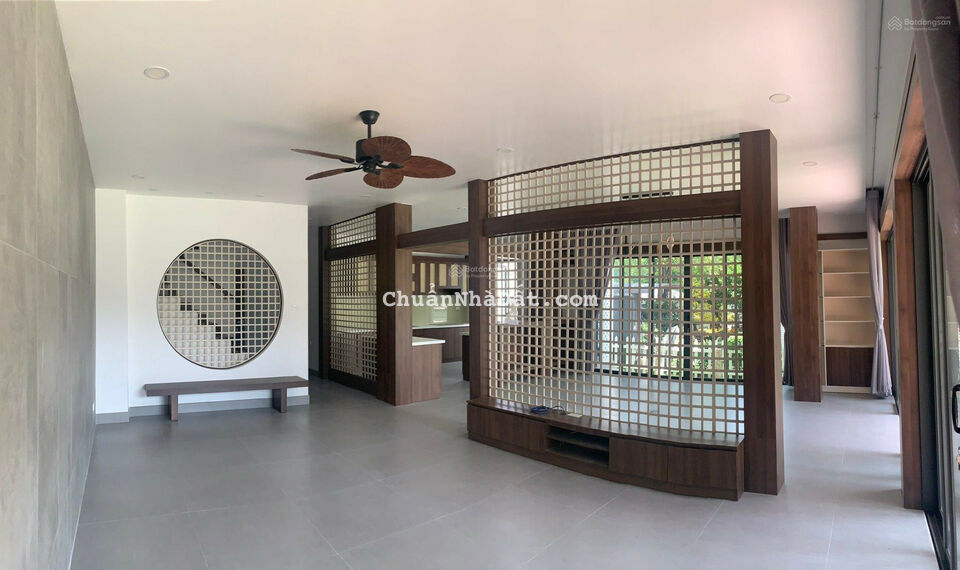 Bán biệt thự đơn lập Dự án Victoria Village Quận 2, DT: 15x18m, 3 lầu + ST, giá: 80 tỷ TL