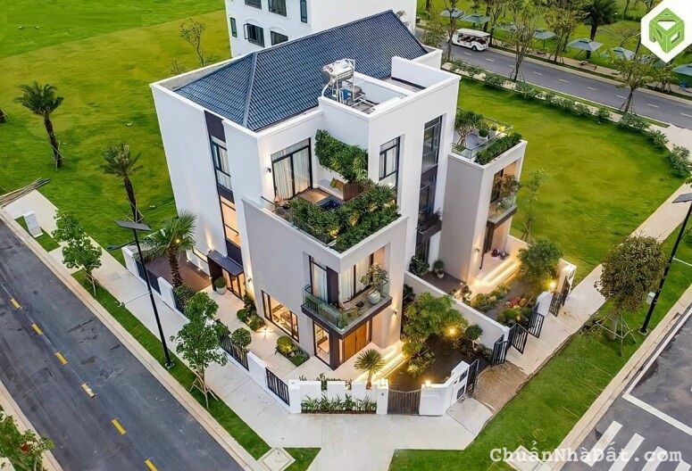 Bán biệt thự khu Him Lam Quận 7, DT: 10x20m, Hầm +  4 lầu + thang máy + 8PN, giá: 45 tỷ TL