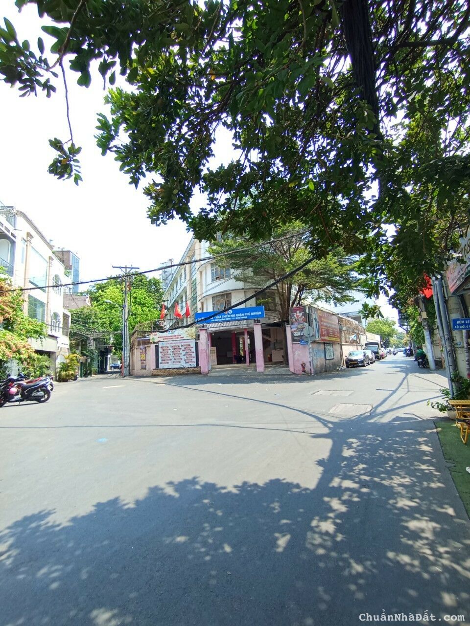 Bán biệt thự 166 Nguyễn Đình Chính Q Phú Nhuận, DT: 14x16m, Hầm + 6 lầu giá: 67 tỷ TL