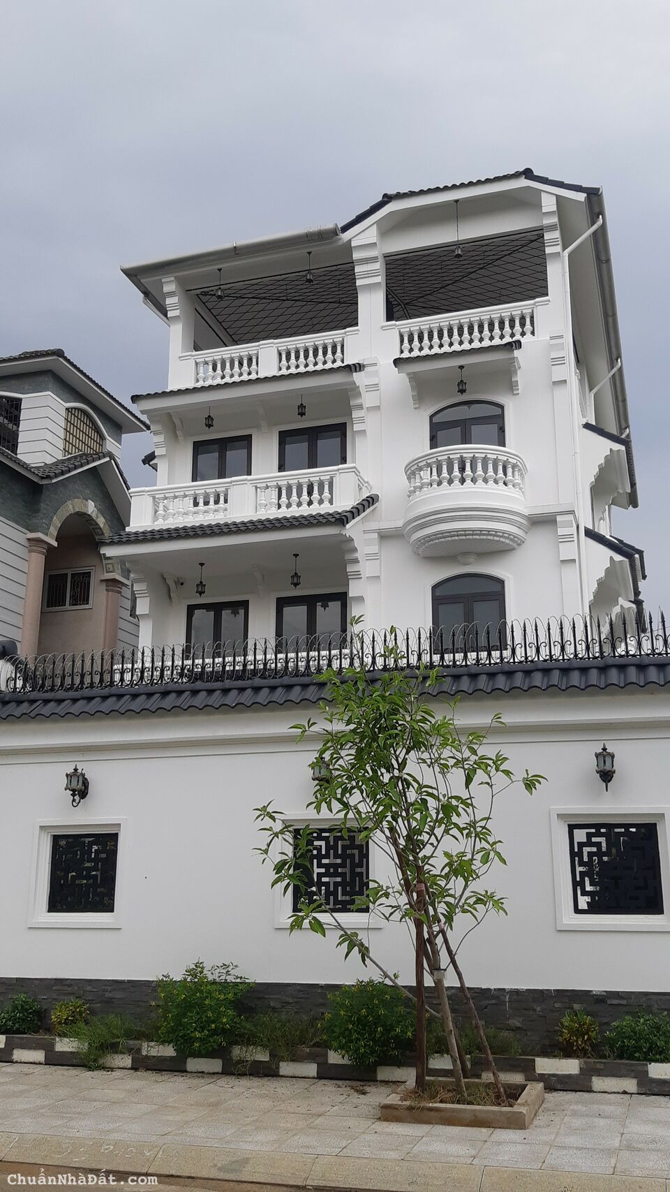 Nhà mặt tiền đường số 4 P HBP Q Thủ Đức, DT: 12x45m, 2 lầu, giá: 37.8 tỷ TL Nhà mặt tiền đường số 4 P HBP Q Thủ Đức, DT: 12x45m, 2 lầu, giá: 37.8 tỷ TL