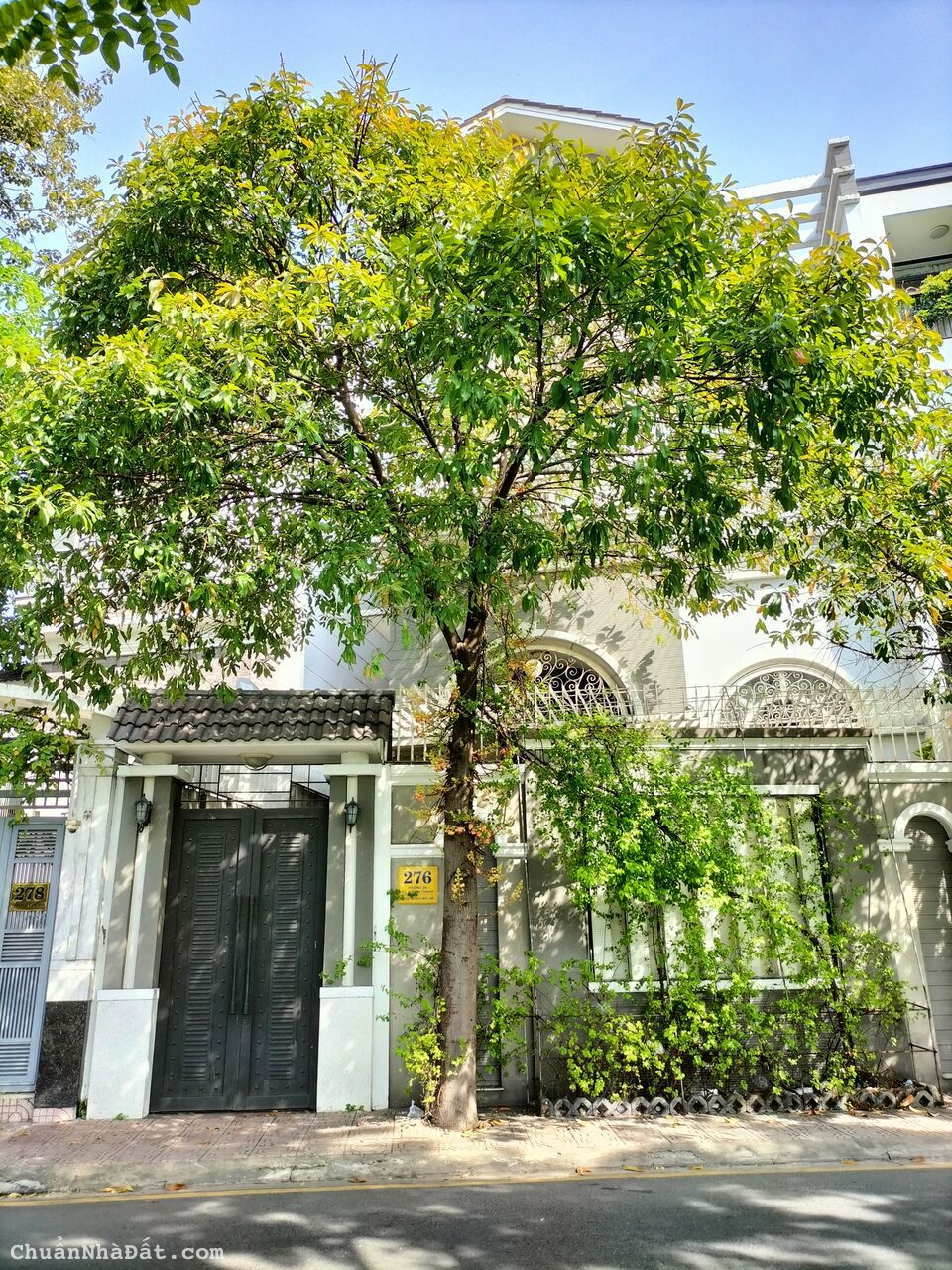 Bán biệt thự 2 mặt tiền đường Trường Sa Q Bình Thạnh, DT: 10x16m, hầm + 4 lầu, giá: 48 tỷ TL