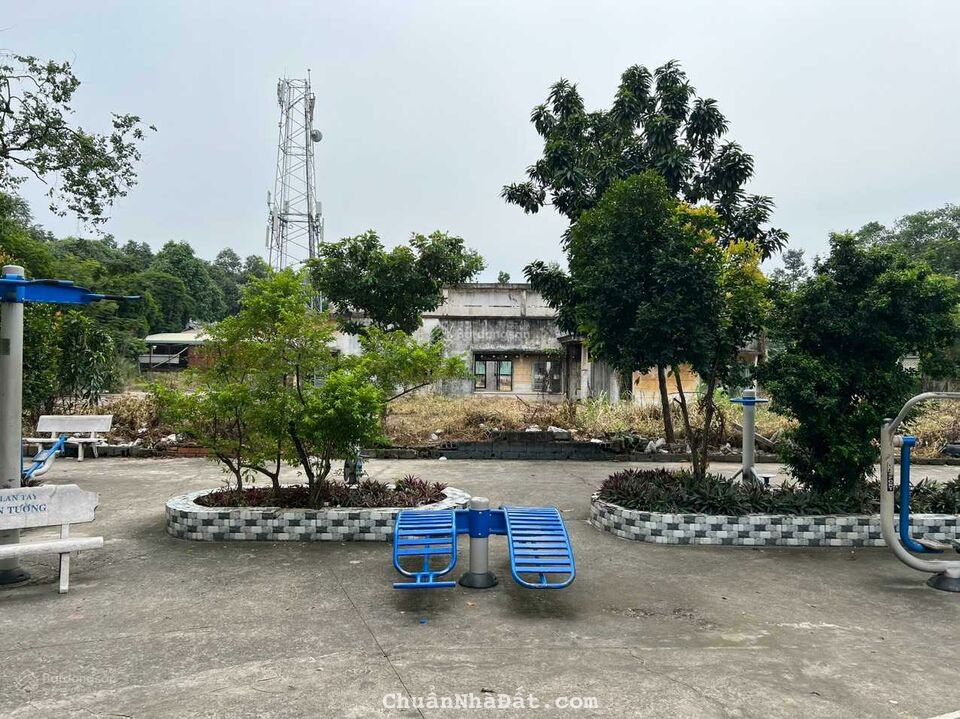 Bán biệt thự 3 mặt tiền đường Đặng Văn Bi Tp Thủ Đức, DT: 50x40m, DTCN: 1993m2, giá: 169 tỷ TL