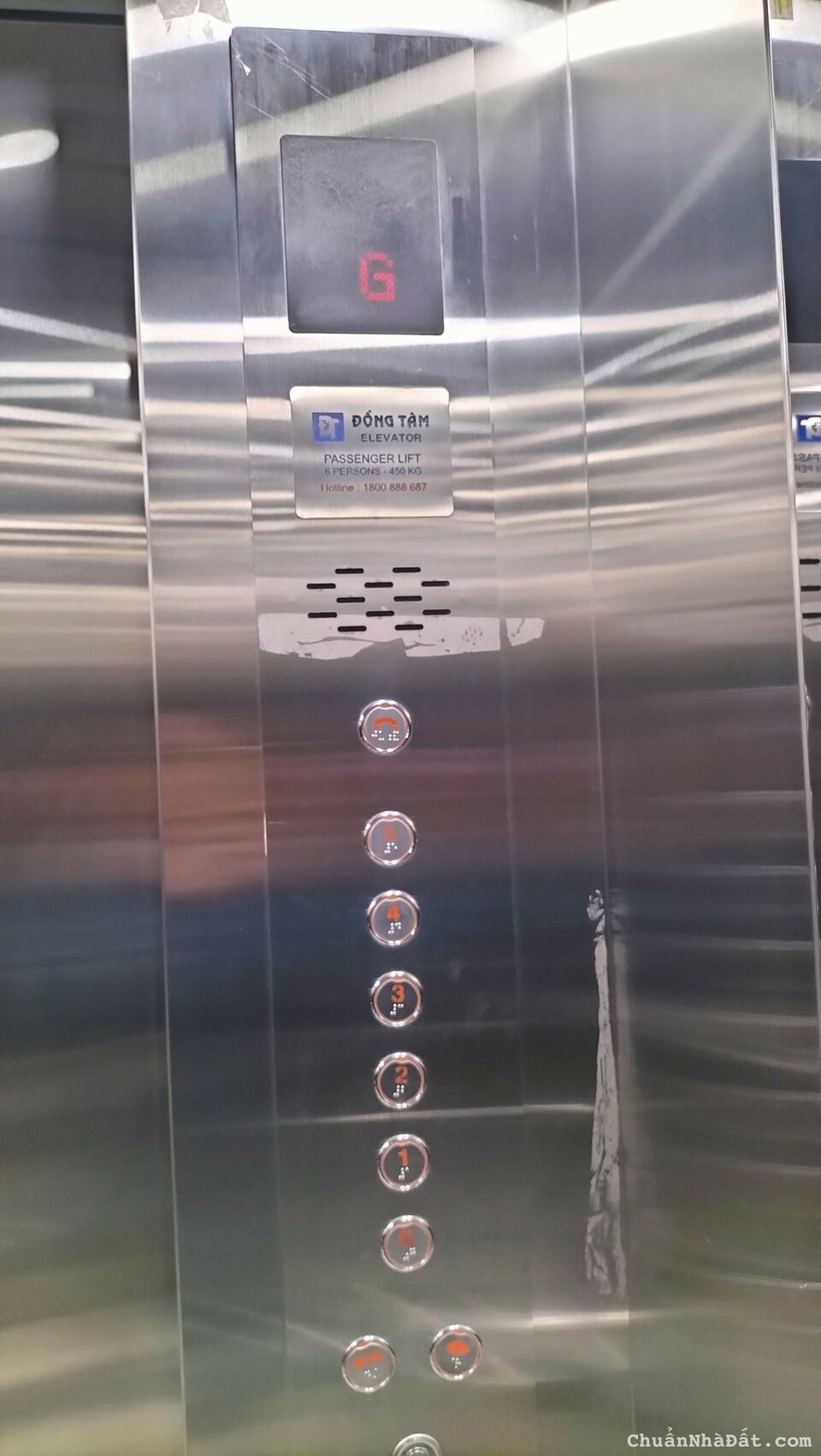 Nhà mặt tiền 115 Nguyễn Cư Trinh Quận 1, DT: 5x20m, nở hậu: 9m, 5 lầu + sân thượng + TM