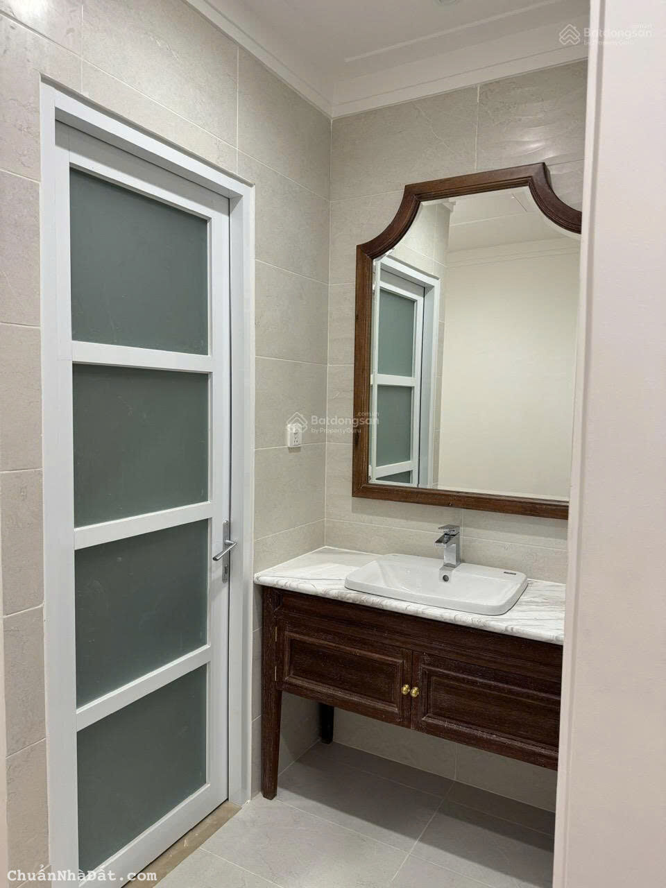 Bán nhà 2 mặt tiền 35A Thái Ly P Thảo Điền Quận 2, DT: 12x15m, 5 lầu, giá: 60 tỷ thương lượng