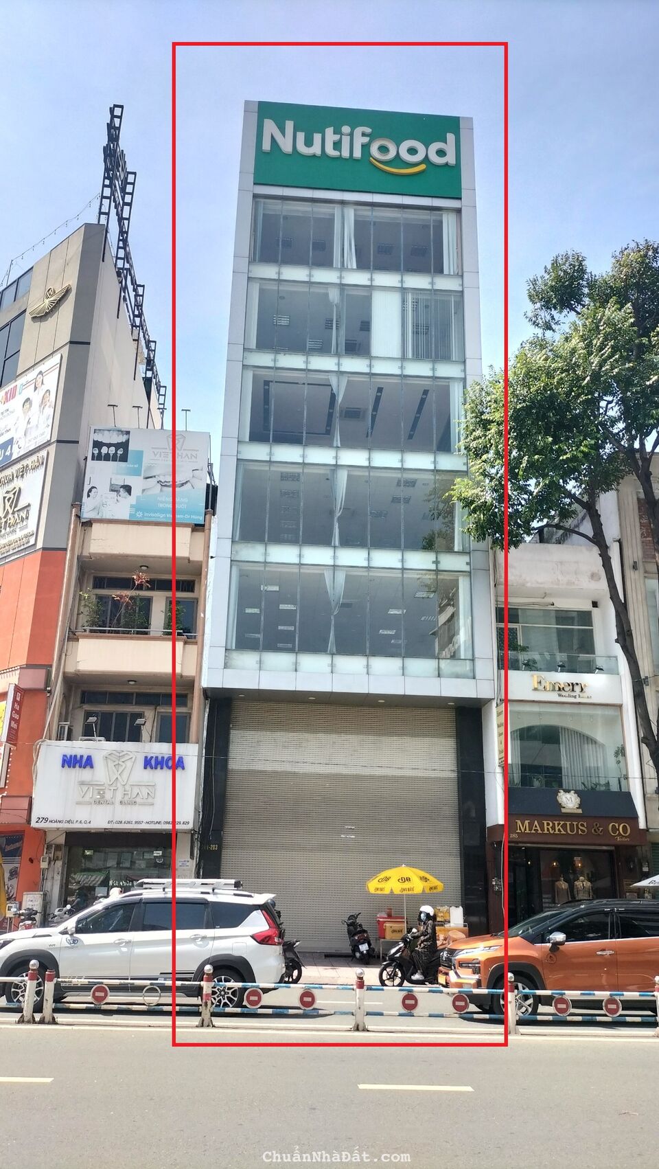 Cho thuê nhà mặt tiền só 281 - 283 Hoàng Diệu Quận 4, DT: 8x18m, Hầm + 10 lầu, giá: 250tr TL