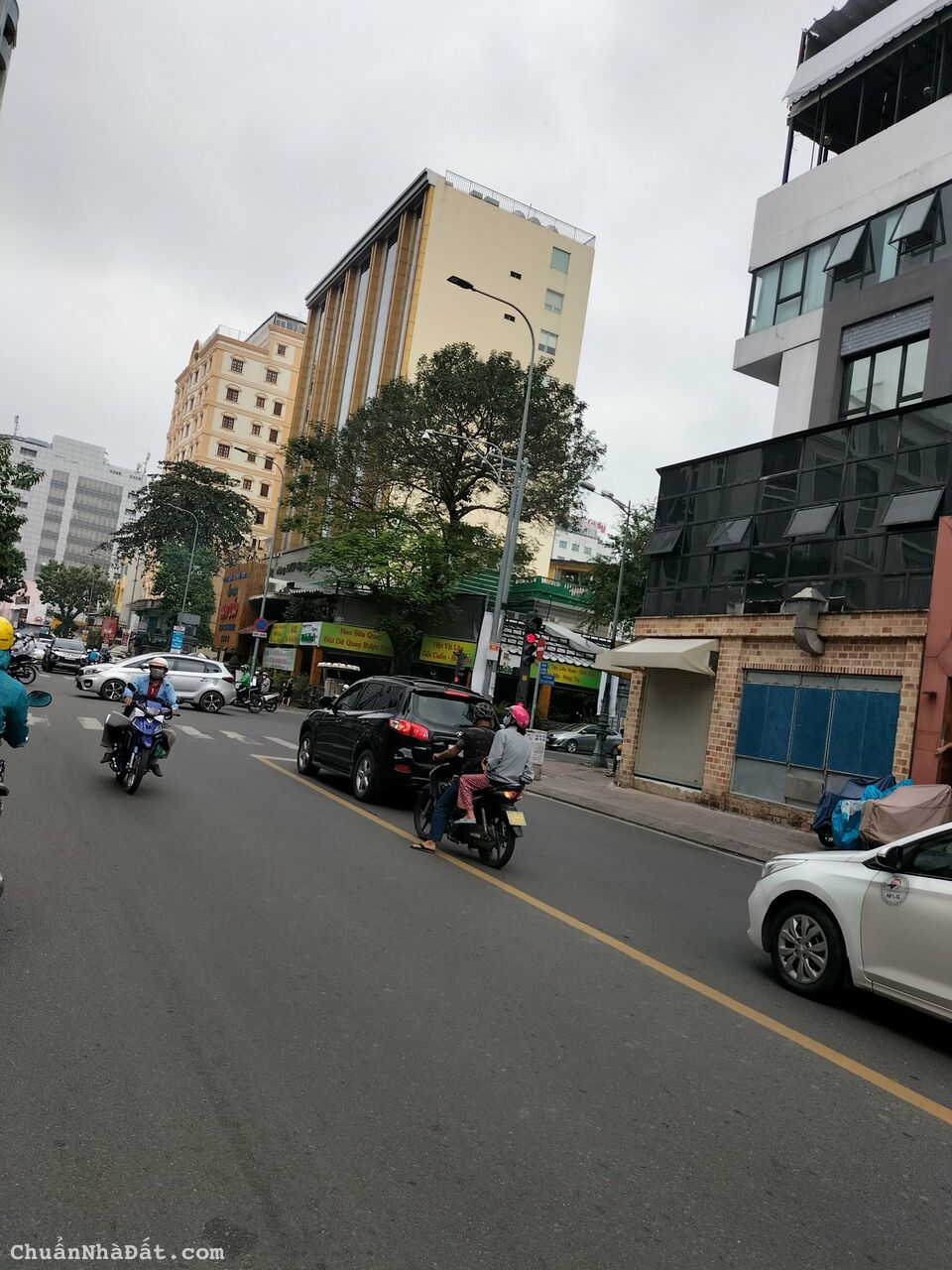 Cho thuê nhà 18A Kỳ Đông Quận 3, DT:13x30m, giá: 250tr thương lượng