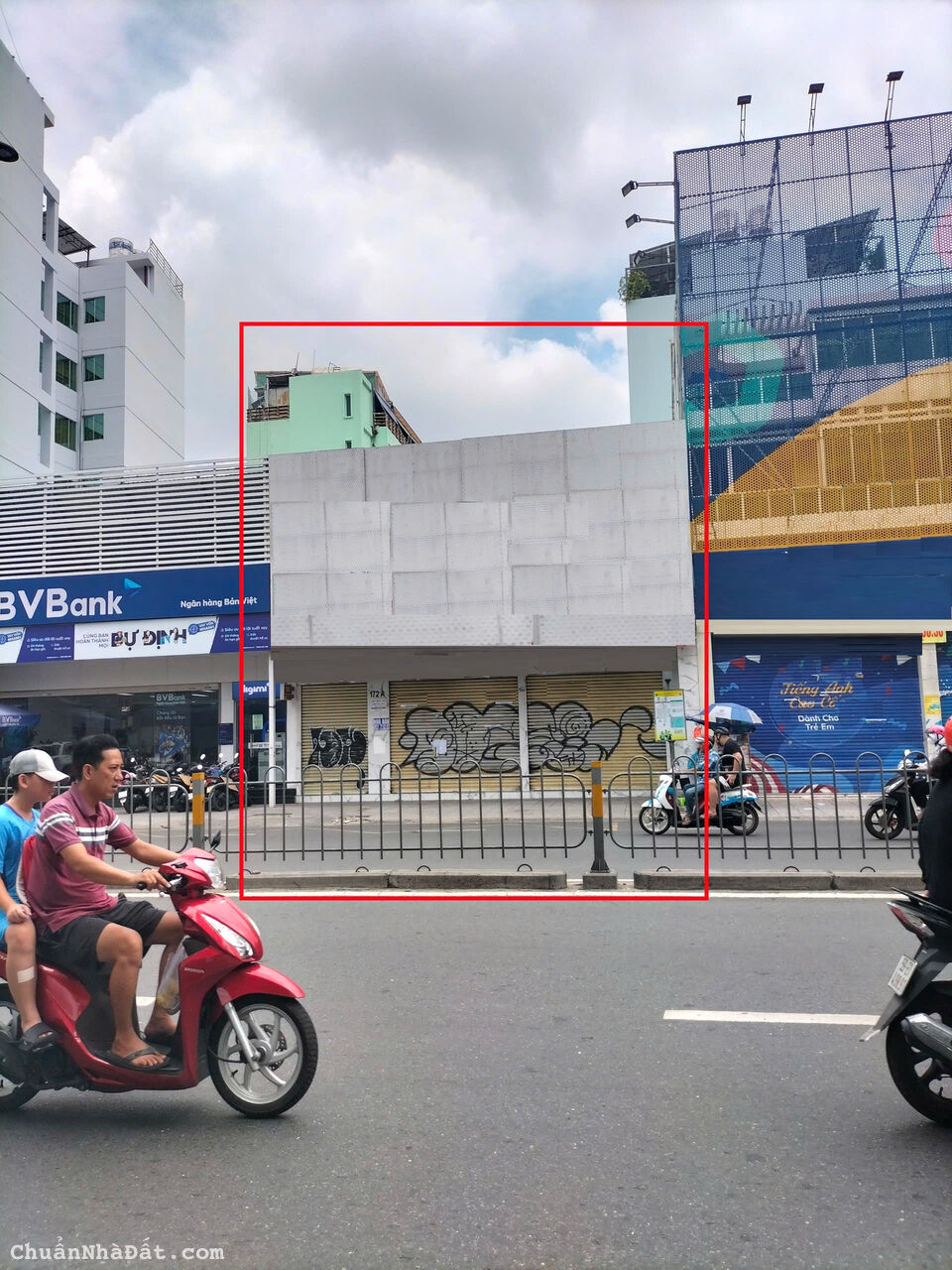 Cho thuê nhà mặt tiền 177-177A Phan Đăng Lưu, Q Phú Nhuận, DT: 10x32m, 2 lầu, giá: 200tr/ tháng Cho thuê nhà mặt tiền 177-177A Phan Đăng Lưu, Q Phú Nhuận, DT: 10x32m, 2 lầu, giá: 200tr/ tháng