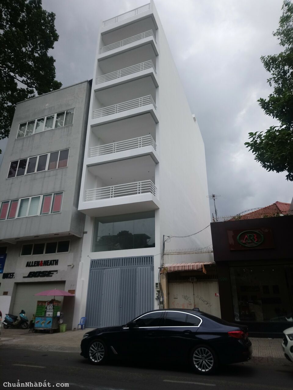 Cho thuê nhà 715-717 đường 3 Tháng 2 Quận 10, DT: 10x12m, 5 lầu, giá: 160tr TL Cho thuê nhà 715-717 đường 3 Tháng 2 Quận 10, DT: 10x12m, 5 lầu, giá: 160tr TL