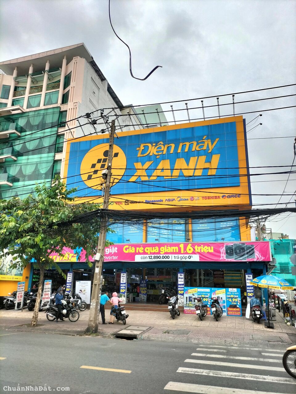 Cho thuê tòa nhà 542 Cách Mạng Tháng Tám Quận 3, DT: 18x35m, Hầm + 4 lầu, giá: 500tr/ tháng