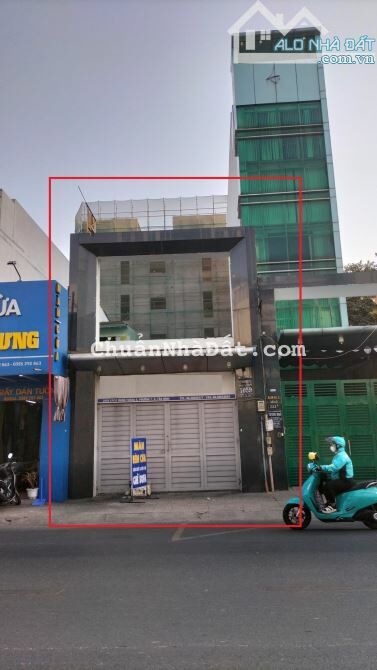 Cho thuê nhà 1059 Cách Mạng Tháng Tám Tân Bình, DT: 10x23m, giá: 80tr TL