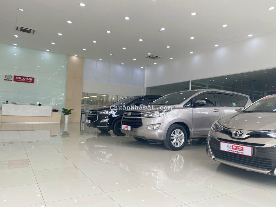 Cho thuê nhà mặt tiền Cộng Hòa Quận Tân Bình, DT: 40x90m, Giá: 750tr TL