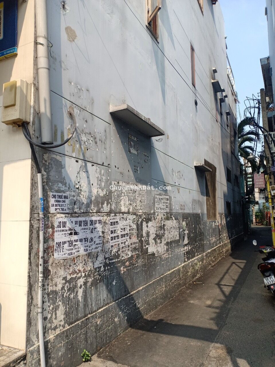 Cho thuê nhà mặt tiền 1007 Lạc Long Quân Quận Tân Bình, DT: 10x18m, Trêt + 2 lầu, giá; 135tr TL