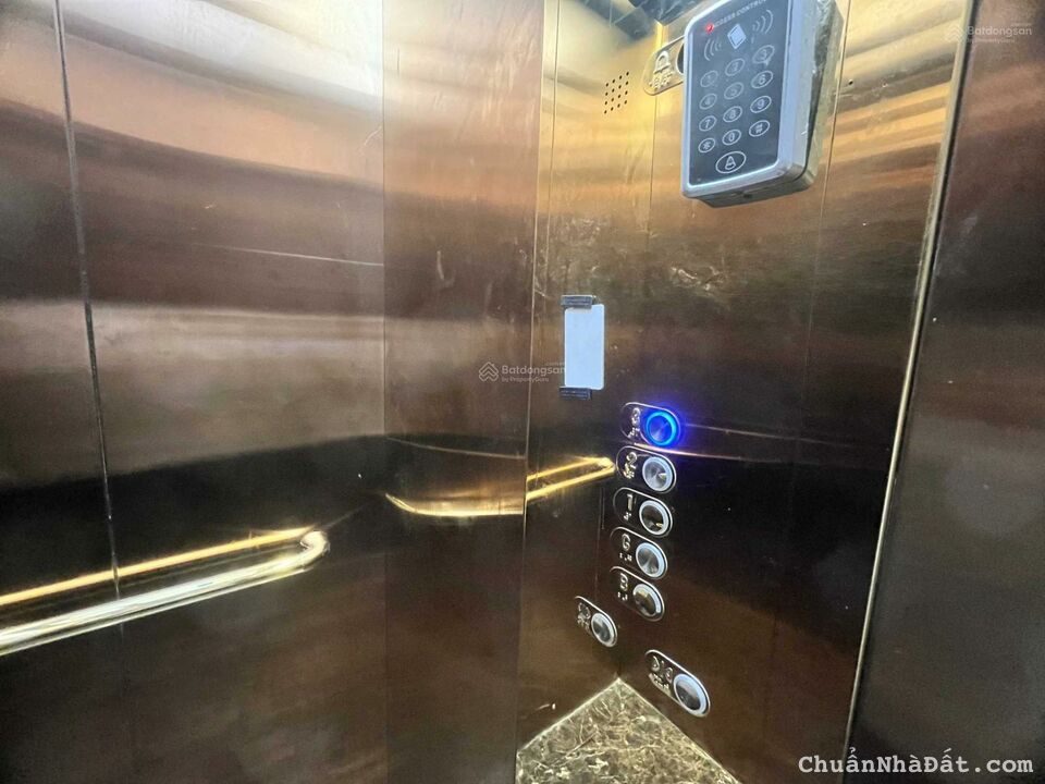 Cho thuê tòa: 180A Nguyễn Văn Thủ, phường Đa Kao, Quận 1, DT:8,5x18m, KC:Hầm + 6 lầu, giá: 200tr TL