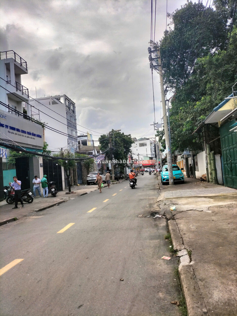 Cho thuê nhà 11 Phan Chu Trinh Phường 2 Bình Thạnh, DT: 10x30m, 3 lầu,giá: 65tr/tháng