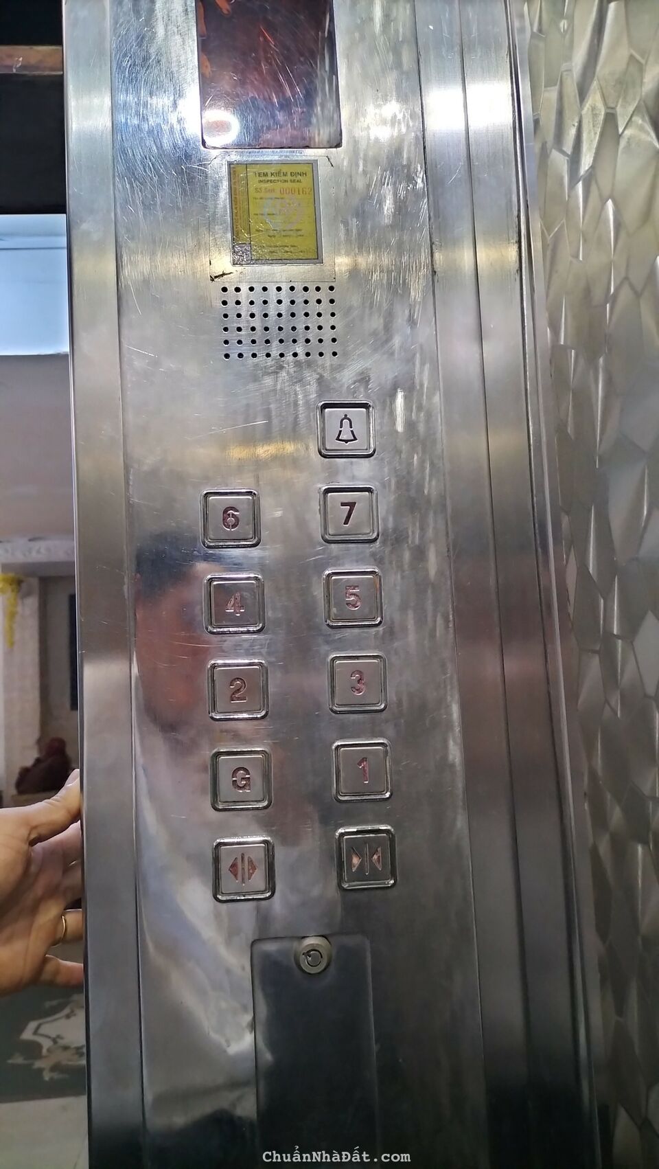 Cho thuê khách sạn mặt tiền 289-291 Trần Bình Trọng Quận 5, 7 lầu + 34 phòng, giá: 175tr TL