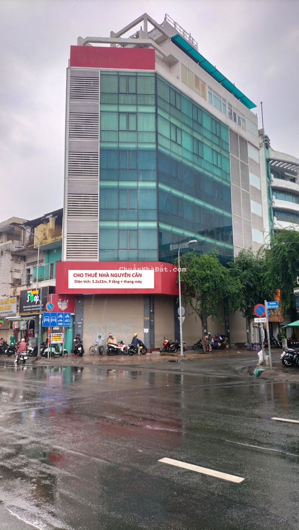 Cho thuê nhà 2 mặt tiền 162 Trần Hưng Đạo Quận 5, DT: 5.5xx22m, 10 tầng, giá: 250tr TL