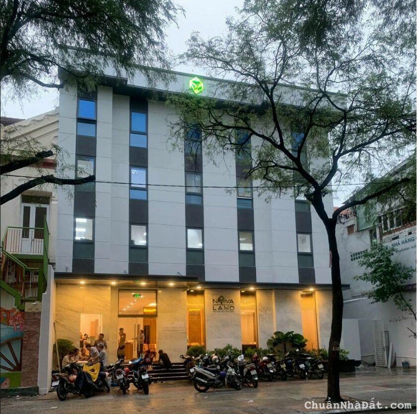 Cho thuê nhà mặt tiền Võ Văn Kiệt Quận 6, DT: 27x25m, 3 lầu, giá: 200tr Thương lượng