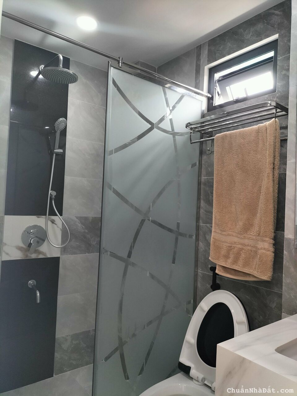 Cho thuê CHDV địa chỉ: 23/6 Hoàng Văn Thụ, giá: 6tr TL, không chung chủ, giờ tự do