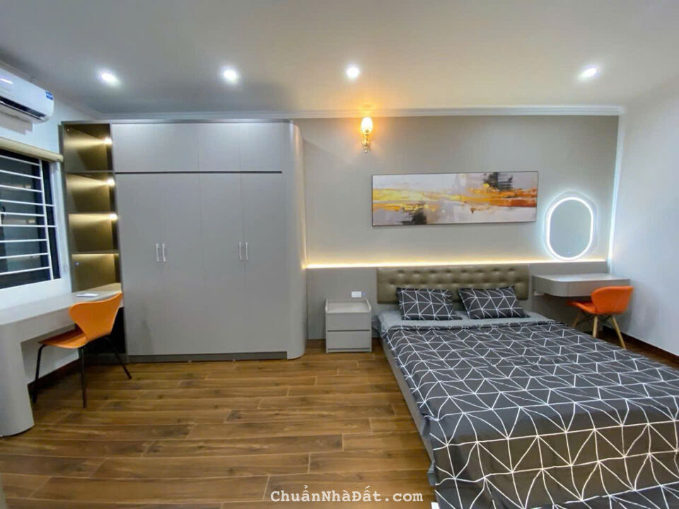 Bán nhà riêng ngõ 40 Cự Lộc 38m2, 4T, MT 6m Ô Tô Giá Chỉ 5,5 Tỷ