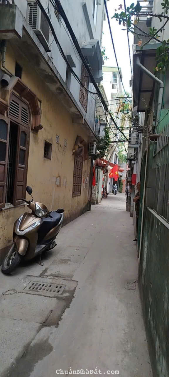Bán nhà riêng ngõ 29 Khương Hạ Thanh Xuân 40m2, 4T, MT 4,5m Ô Tô Giá Chỉ 6.9 Tỷ